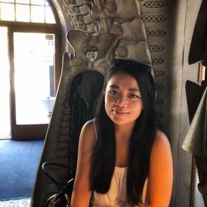 Meet your Posher, Stella